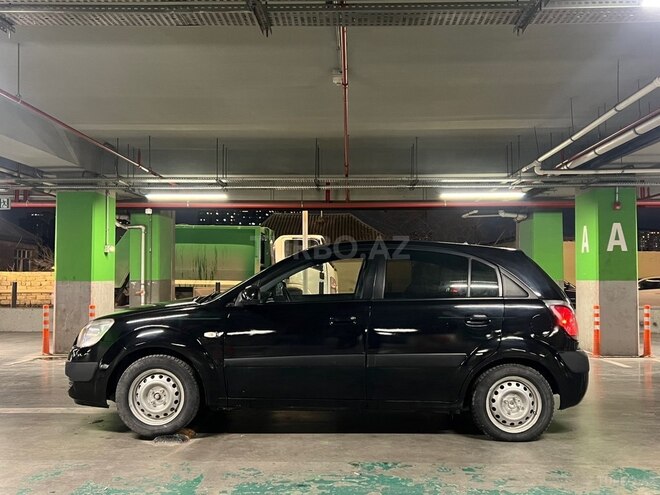Kia Rio-5