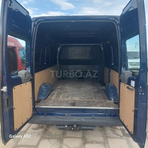 Ford Transit-7