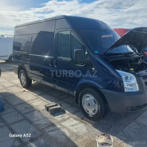 Ford Transit-5