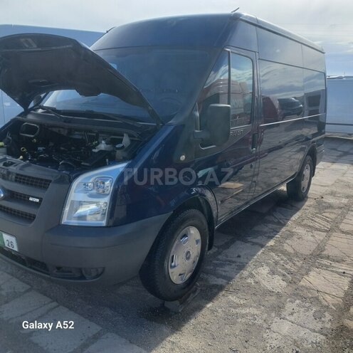 Ford Transit-6