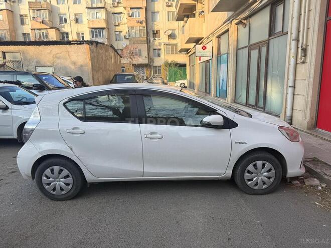 Toyota Aqua 2015, 120,000 km - 1.5 л - Bakı