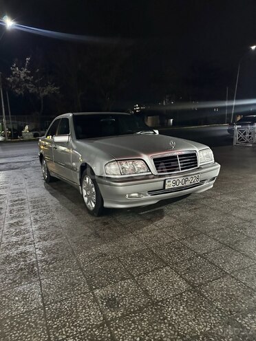 Mercedes C 200 1998, 214,000 km - 2.0 l - Zaqatala