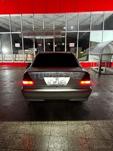Mercedes C 200 1998, 214,000 km - 2.0 l - Zaqatala