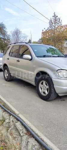 Mercedes ML 270-3
