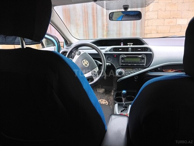 Toyota Prius C 2012, 250,000 km - 1.5 л - Bakı