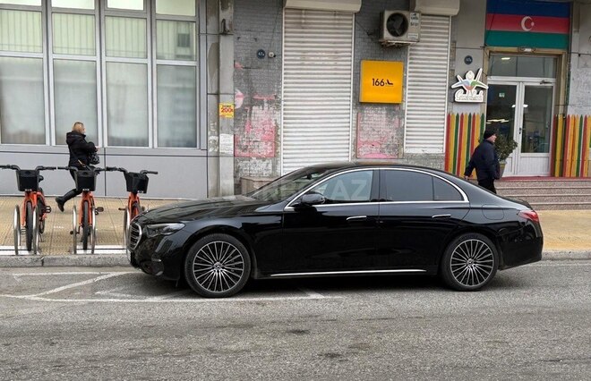 Mercedes E 300 e 2025, 1,300 km - 2.0 l - Bakı