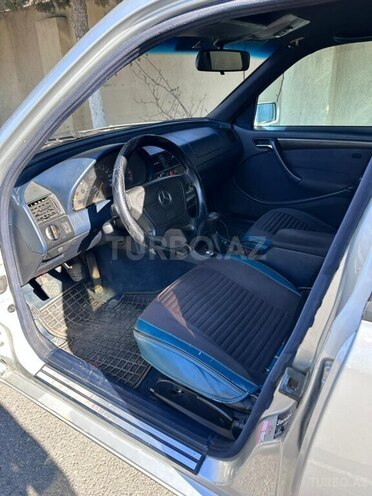 Mercedes C 220 1999, 999,900 km - 2.2 л - Bakı
