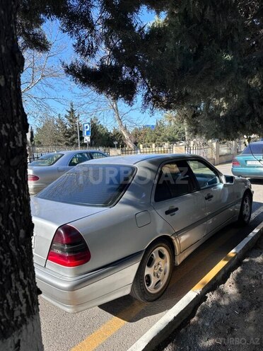 Mercedes C 220 1999, 999,900 km - 2.2 л - Bakı