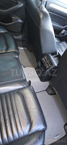 Volkswagen Passat-2