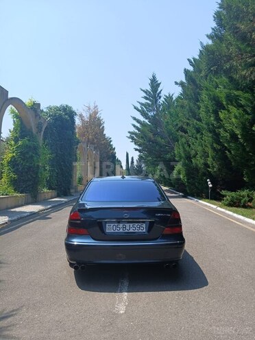 Mercedes E 220 2005, 425,000 km - 2.2 l - Bakı