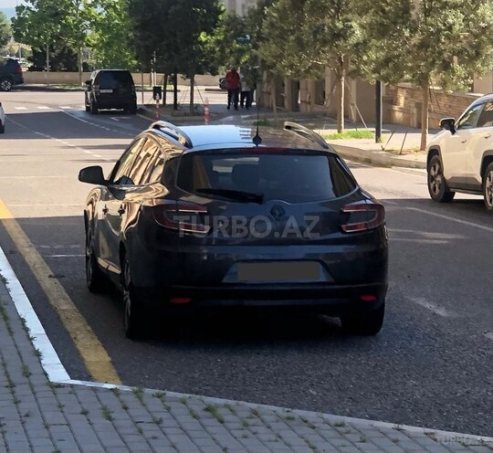 Renault Megane-13