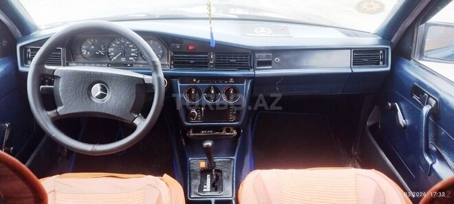 Mercedes 190 1990, 300,000 km - 2.0 л - Sabirabad