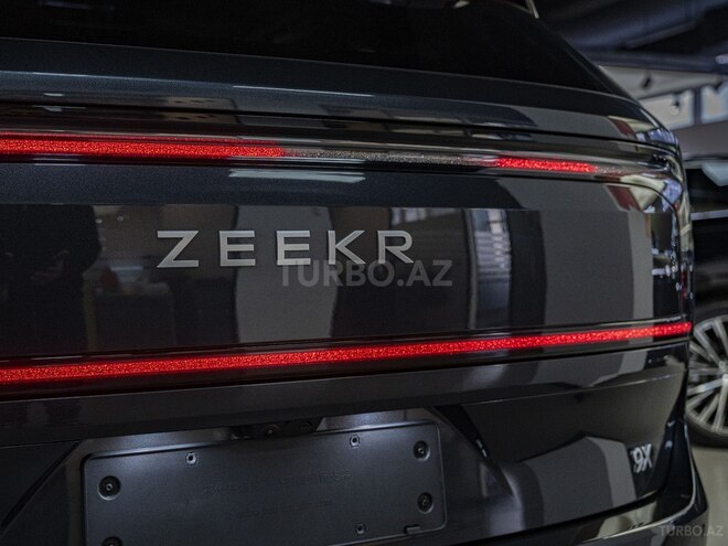 ZEEKR 9X-11