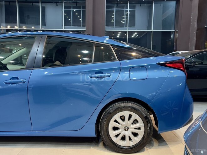 Toyota Prius-4