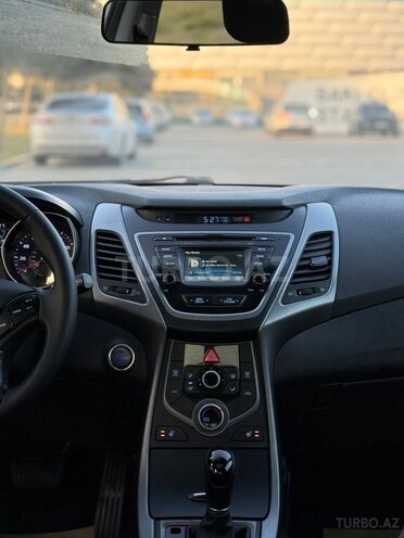 Hyundai Elantra 2015, 138,404 km - 1.8 л - Bakı