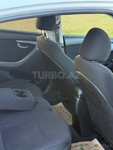 Hyundai Elantra 2015, 138,404 km - 1.8 л - Bakı