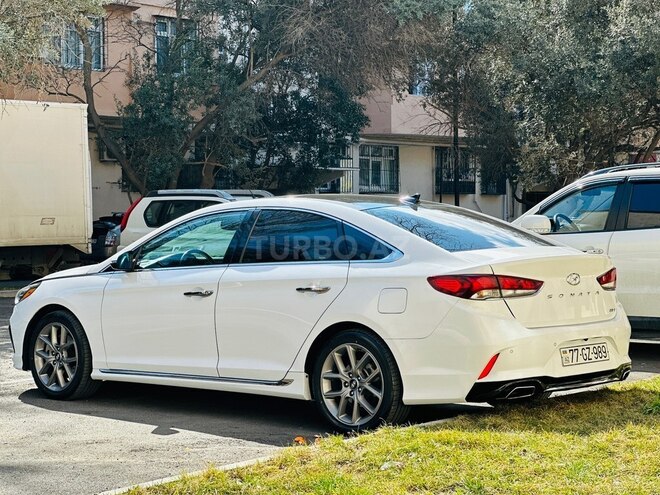Hyundai Sonata-5