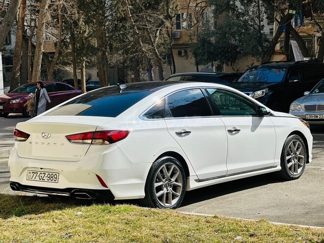 Hyundai Sonata-2