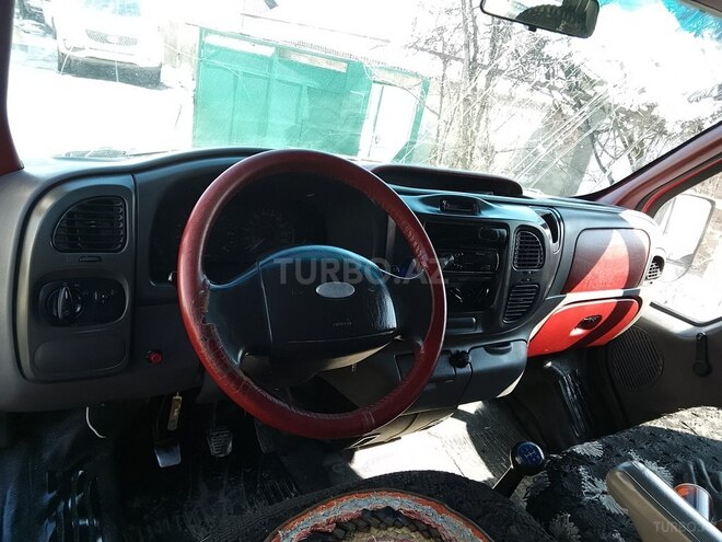 Ford Transit 2001, 450,000 km - 2.0 л - Qusar