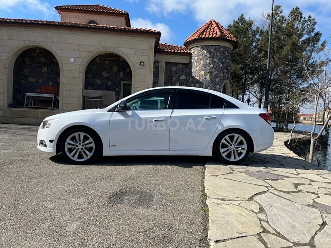 Chevrolet Cruze 2013, 178,032 km - 1.4 л - Ucar
