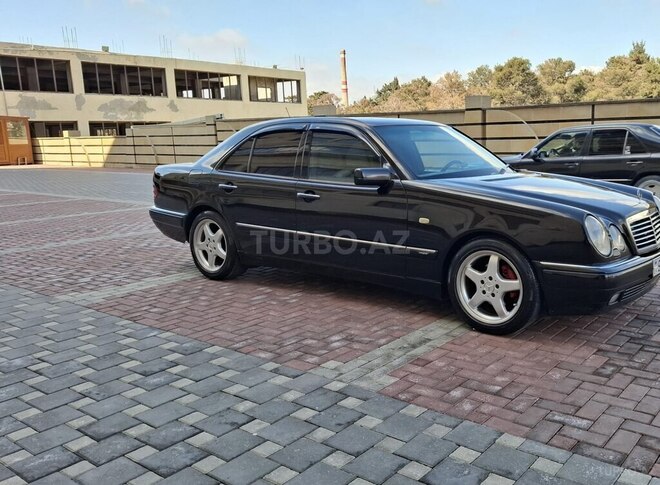 Mercedes E 240 1999, 278,000 km - 2.4 l - Bakı