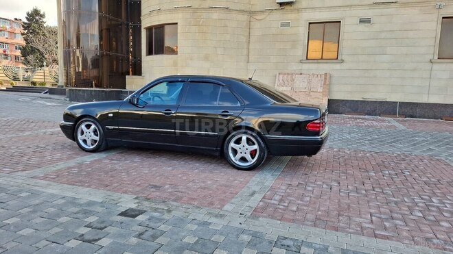 Mercedes E 240 1999, 278,000 km - 2.4 l - Bakı