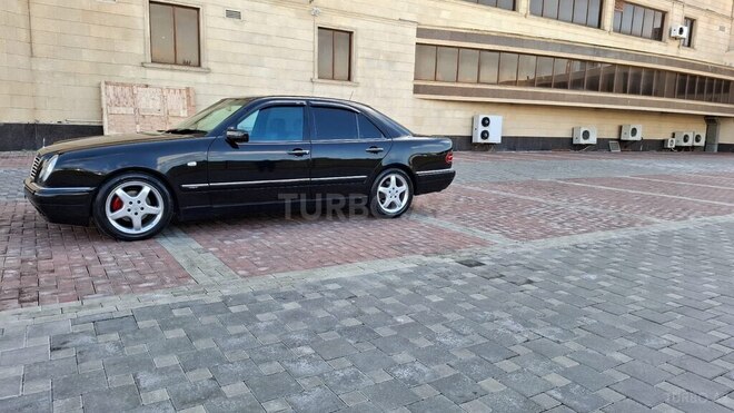 Mercedes E 240 1999, 278,000 km - 2.4 l - Bakı