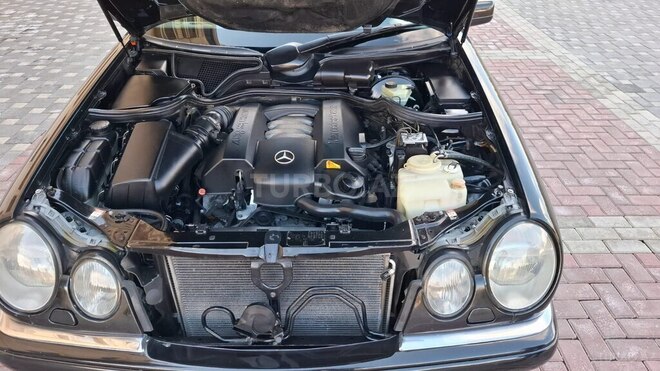 Mercedes E 240 1999, 278,000 km - 2.4 l - Bakı