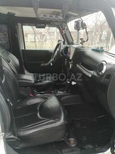 Jeep Wrangler-3