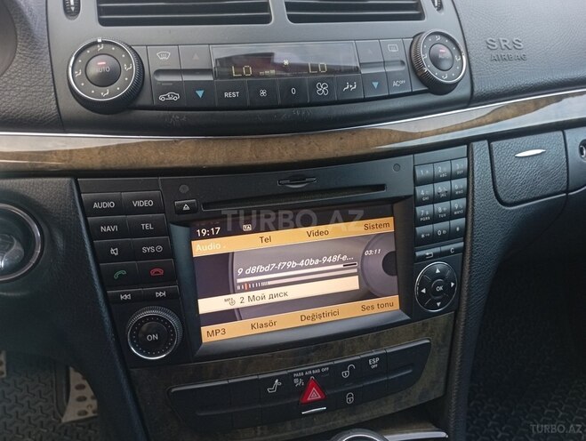 Mercedes E 220 2006, 390,001 km - 2.2 l - Bakı
