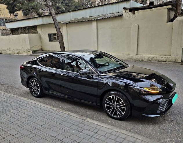 Toyota Camry-6
