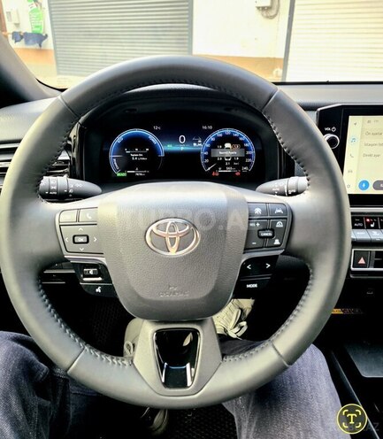Toyota Camry-10