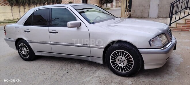 Mercedes C 180 2000, 305,000 km - 1.8 l - Bakı