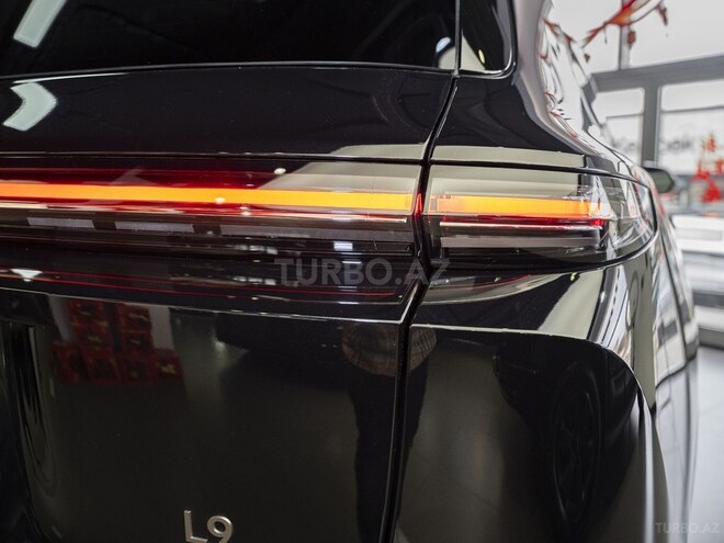 Li Auto L9-5