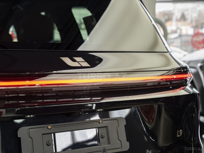 Li Auto L9-6