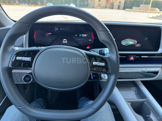 Hyundai IONIQ 6-12