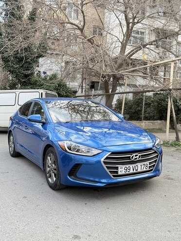 Hyundai Elantra 2018, 188,300 km - 2.0 l - Bakı