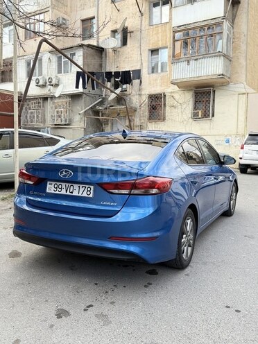 Hyundai Elantra 2018, 188,300 km - 2.0 l - Bakı