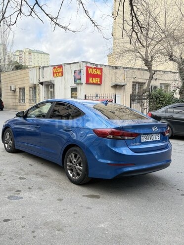 Hyundai Elantra 2018, 188,300 km - 2.0 l - Bakı