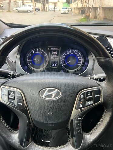 Hyundai Azera-11