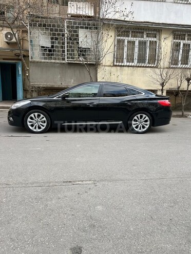 Hyundai Azera-5