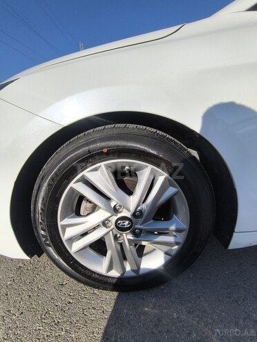 Hyundai Elantra 2019, 183,948 km - 2.0 l - Bakı