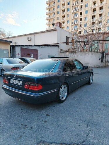 Mercedes E 240 1999, 331,446 km - 2.4 л - Bakı