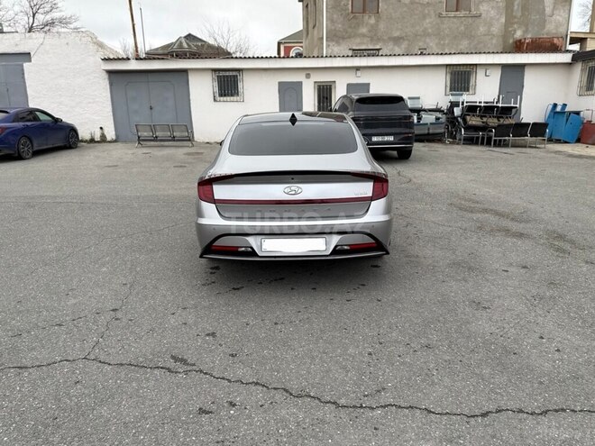 Hyundai Sonata-2