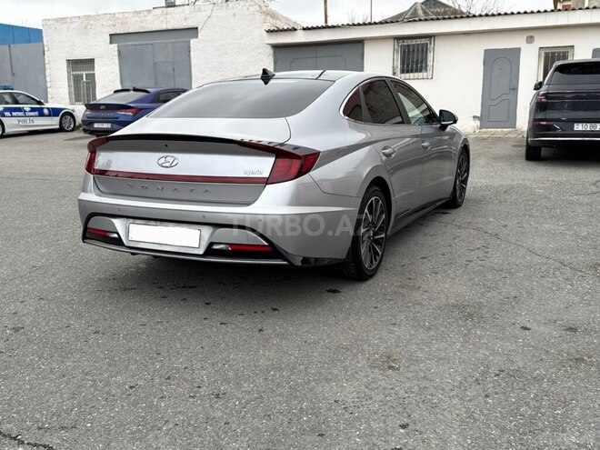 Hyundai Sonata-13