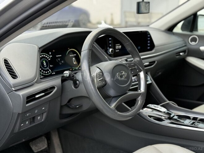 Hyundai Sonata-15