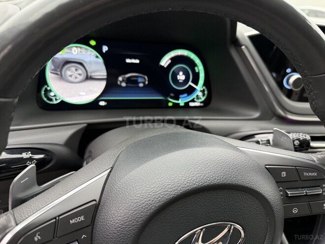 Hyundai Sonata-16