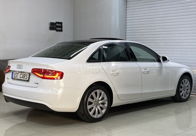 Audi A4-11