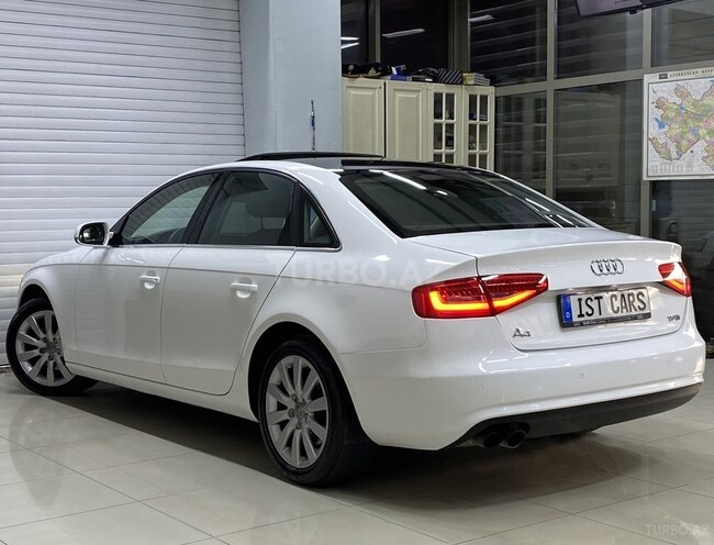 Audi A4-12
