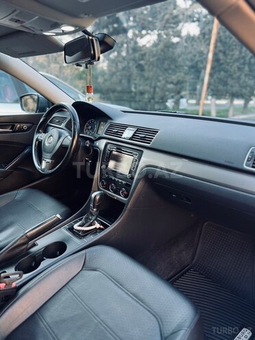 Volkswagen Passat (North America) 2015, 107,400 km - 1.8 l - Bakı